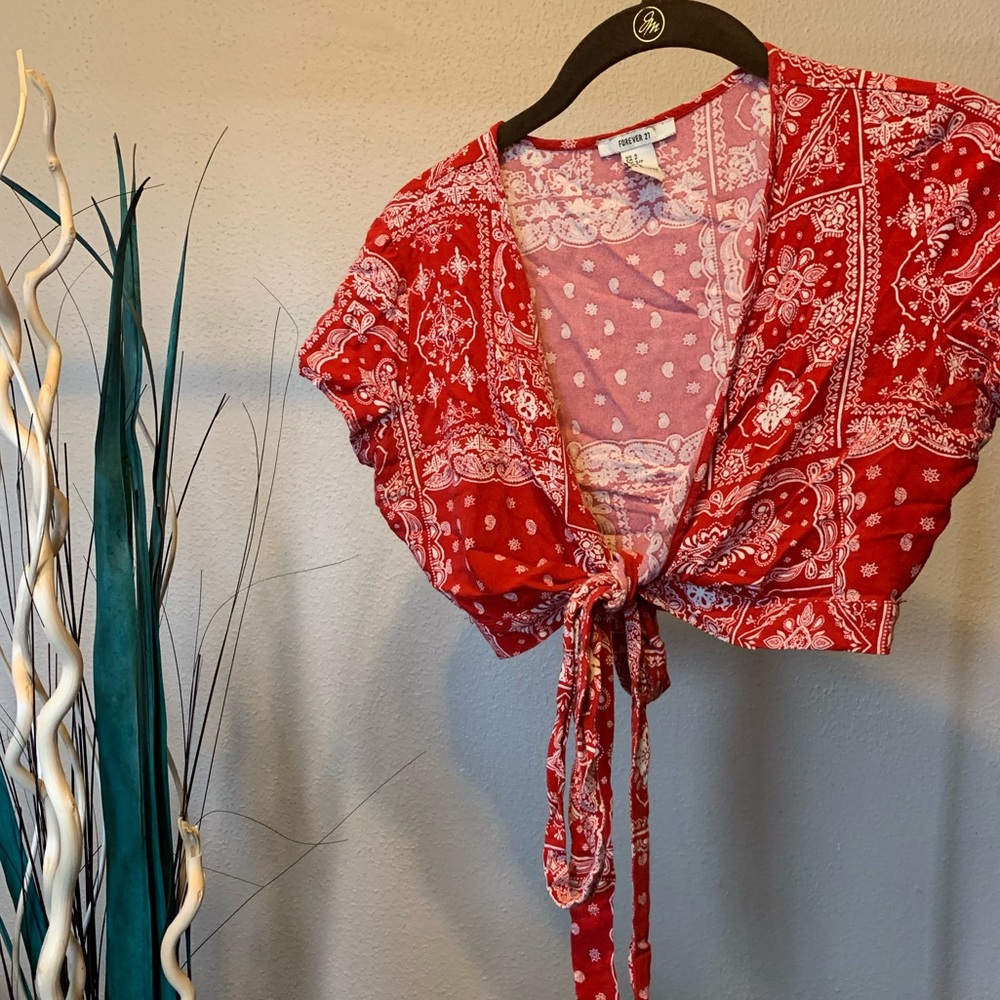 Wrap around bandana crop